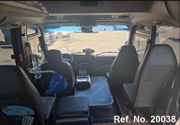  Hyundai / New County Stock No. 20038